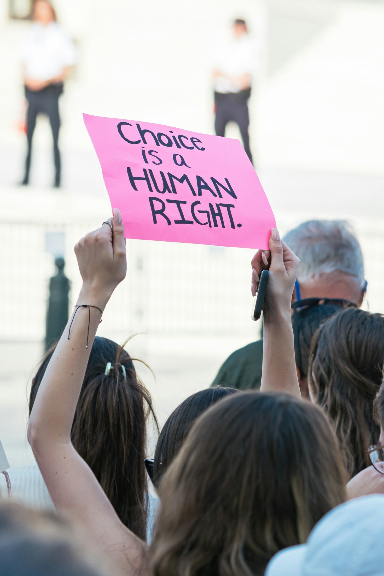 Sororidad en acción: construyendo puentes de inclusión